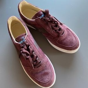 Diadora Size 10.5 almost NEW sneakers